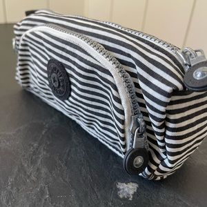 Kipling Black and White Pouch